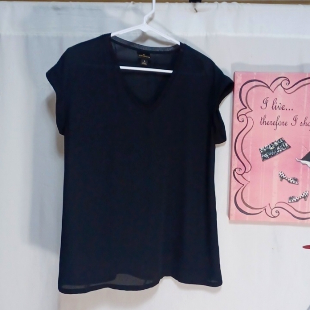 WORTHINGTON LADIES TOP SIZE S IN A BEAUTIFUL BLACK ⚫️ ♥️ 😍 ❤️